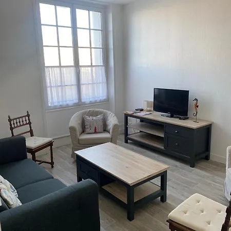 Apartment Sur Le Port Du Pouliguen